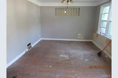 7516 Calvin Avenue, Saint Louis, MO 63136 - Photo 3