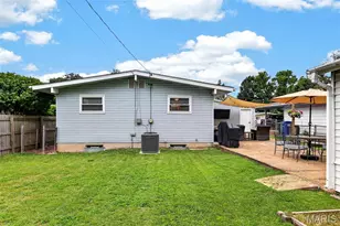 413 St Lawrence Dr, Ballwin, MO 63021 - Photo 33