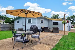 413 St Lawrence Dr, Ballwin, MO 63021 - Photo 35