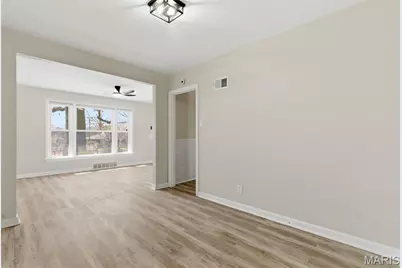 1083 Jennings Station Road, Saint Louis, MO 63137 - Photo 5