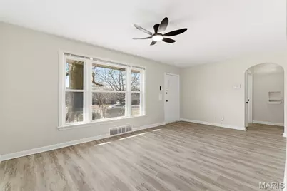 1083 Jennings Station Road, Saint Louis, MO 63137 - Photo 3