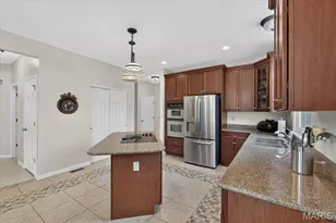 9326 Caddyshack Cir, Saint Louis, MO 63127 - Photo 11