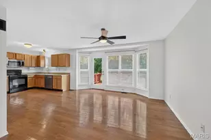 4373 Bristol View Ct, Saint Louis, MO 63129 - Photo 11
