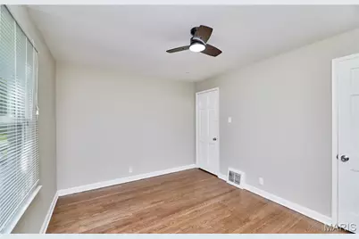 10147 Jepson Drive, Saint Louis, MO 63137 - Photo 13