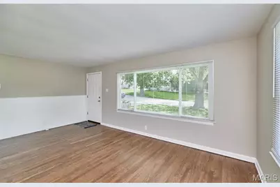 10147 Jepson Drive, Saint Louis, MO 63137 - Photo 3