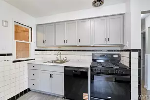 10147 Jepson Dr, Saint Louis, MO 63137 - Photo 7