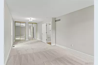 2105 Butterfield Court, Maryland Heights, MO 63043 - Photo 11