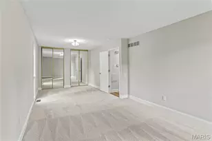 2105 Butterfield Ct, Maryland Heights, MO 63043 - Photo 11