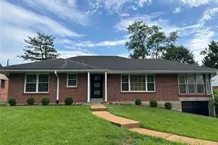 8104 Edinburgh Dr, Clayton, MO 63105 - Photo 1