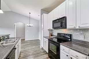 29 Kassebaum Ln, Saint Louis, MO 63129 - Photo 9