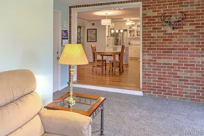 501 Larsen Lane, Saint Louis, MO 63126 - Photo 5