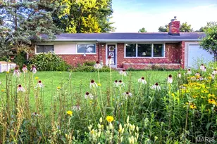 501 Larsen Ln, Saint Louis, MO 63126 - Photo 1