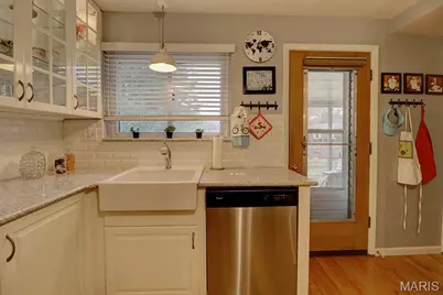 501 Larsen Lane, Saint Louis, MO 63126 - Photo 11