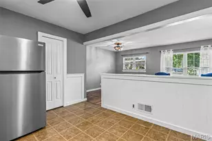 305 Amend Dr, Saint Louis, MO 63129 - Photo 7