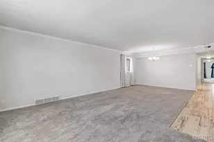 12598 Chardin Pl, Saint Louis, MO 63128 - Photo 11