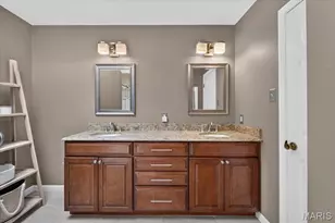2358 Fairoyal Dr, Des Peres, MO 63131 - Photo 25