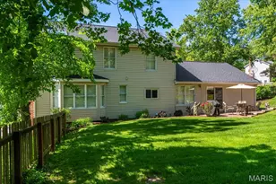 2358 Fairoyal Dr, Des Peres, MO 63131 - Photo 37