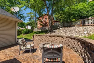 2358 Fairoyal Dr, Des Peres, MO 63131 - Photo 41