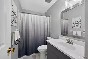 2358 Fairoyal Dr, Des Peres, MO 63131 - Photo 29
