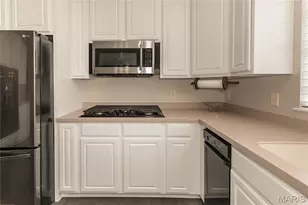 12 Chasselle Ln, Creve Coeur, MO 63141 - Photo 11