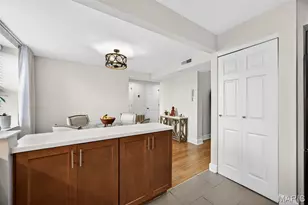 7745 Kingsbury Blvd, Saint Louis, MO 63105 - Photo 15