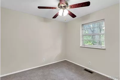 5537 Valleyside Lane, Saint Louis, MO 63128 - Photo 17