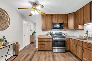 5537 Valleyside Ln, Saint Louis, MO 63128 - Photo 11