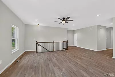 7925 Campion Lane, Hazelwood, MO 63042 - Photo 9