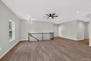 7925 Campion Ln, Hazelwood, MO 63042 - Photo 9