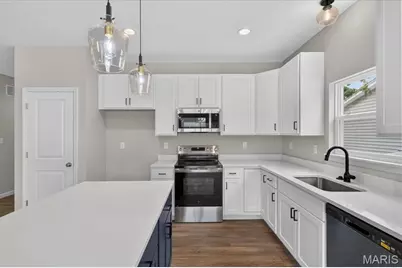7925 Campion Lane, Hazelwood, MO 63042 - Photo 13