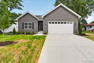 7925 Campion Ln, Hazelwood, MO 63042 - Photo 1