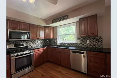 2701 Headland Drive, Saint Charles, MO 63301 - Photo 5