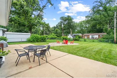 751 Carriage Lane, Hazelwood, MO 63042 - Photo 35