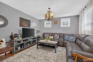 945 Regina Ave, Saint Louis, MO 63125 - Photo 9