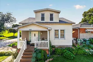 945 Regina Ave, Saint Louis, MO 63125 - Photo 1