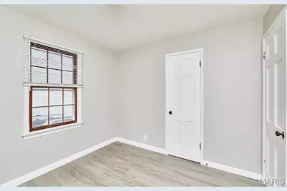 6108 Eaton Drive, Berkeley, MO 63134 - Photo 5