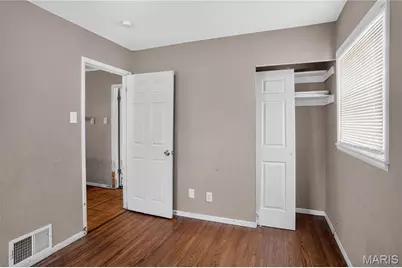 10507 Renfrew Drive, Saint Louis, MO 63137 - Photo 9
