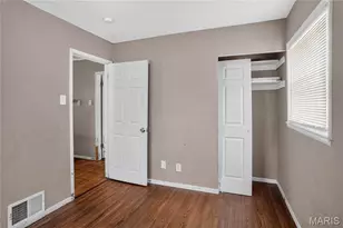 10507 Renfrew Dr, Saint Louis, MO 63137 - Photo 9