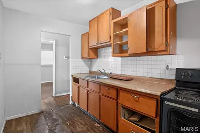 10507 Renfrew Drive, Saint Louis, MO 63137 - Photo 7