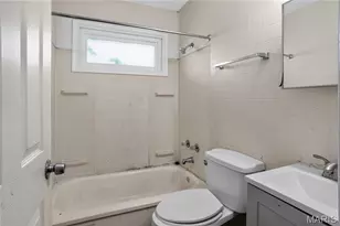 10507 Renfrew Dr, Saint Louis, MO 63137 - Photo 13