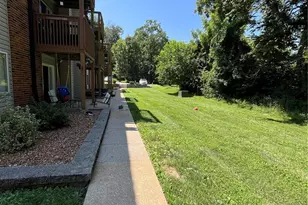 2844 Blackforest Dr, Oakville, MO 63129 - Photo 15