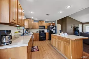 1137 Applelane Dr, Lebanon, MO 65536 - Photo 7