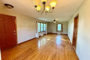 834 Locust St, Montgomery City, MO 63361 - Photo 9