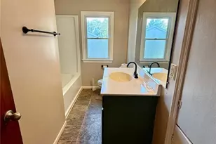 834 Locust St, Montgomery City, MO 63361 - Photo 23