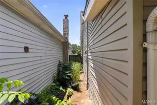 409 W Holden Ave, Saint Louis, MO 63125 - Photo 17