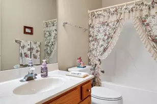 5512 Heather Bluff Ct, Saint Louis, MO 63128 - Photo 9