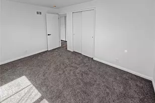 3755 Park Crest Dr, Saint Louis, MO 63125 - Photo 9