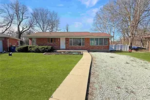 3755 Park Crest Dr, Saint Louis, MO 63125 - Photo 1