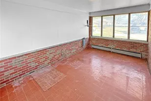 3755 Park Crest Dr, Saint Louis, MO 63125 - Photo 17