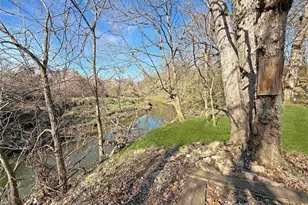 3755 Park Crest Dr, Saint Louis, MO 63125 - Photo 19